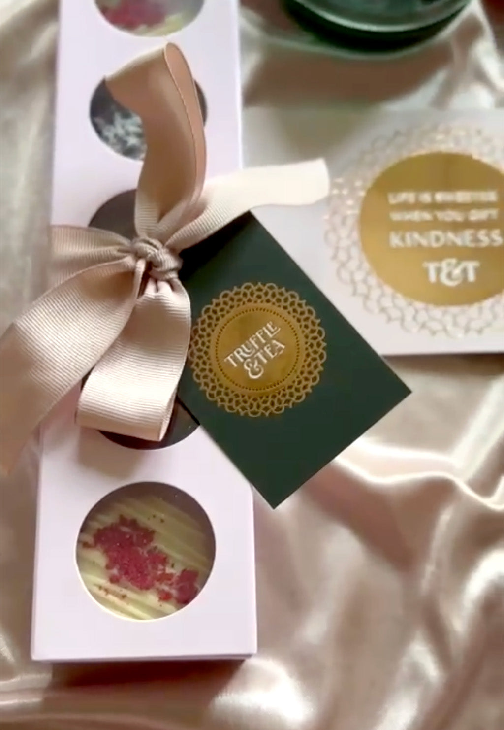 Ribbon + Personalised Gift Note